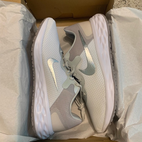 Nike Shoes - Nike running shoes